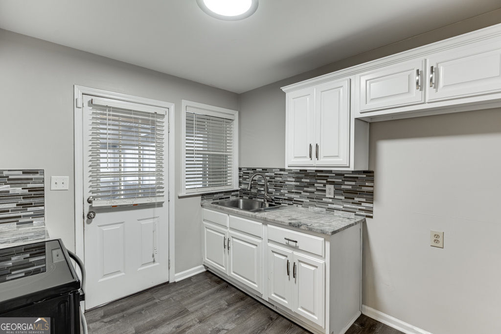206 College Circle Property Photo 14