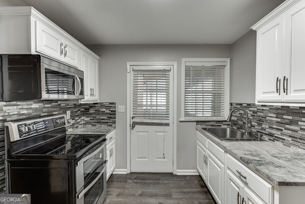 206 College Circle Property Photo 16