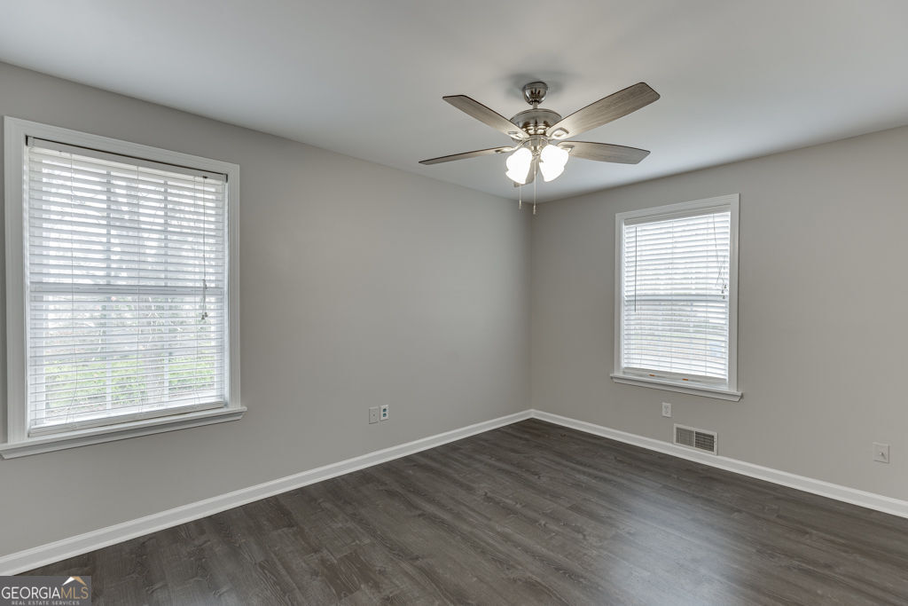 206 College Circle Property Photo 20