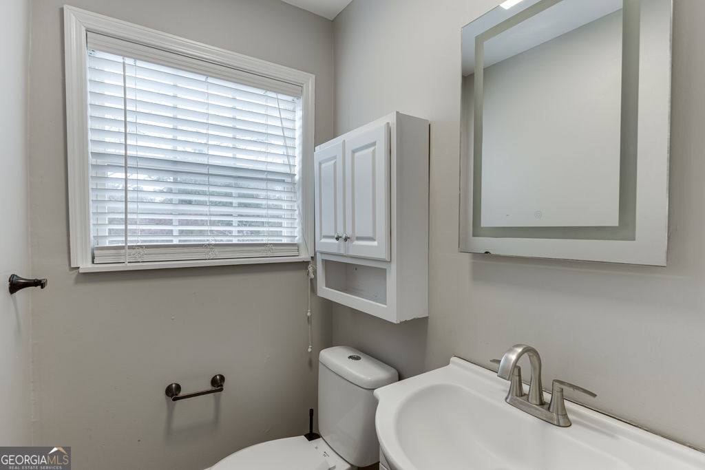206 College Circle Property Photo 27