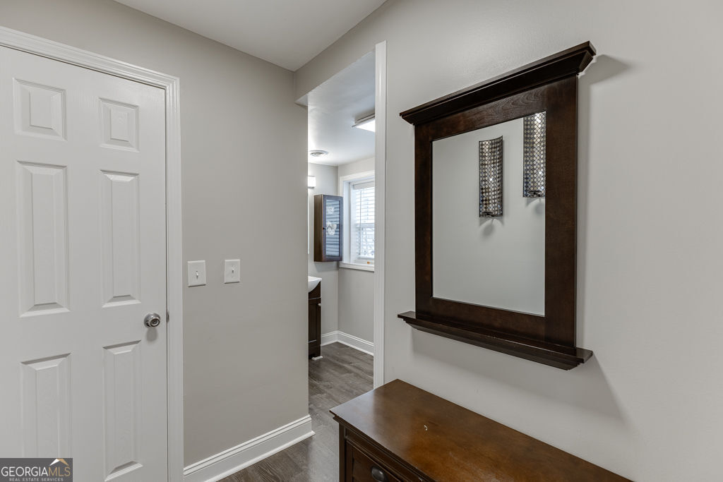 206 College Circle Property Photo 34