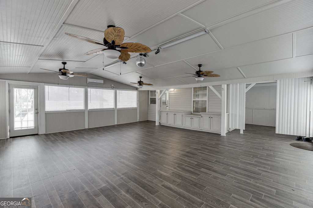 206 College Circle Property Photo 39