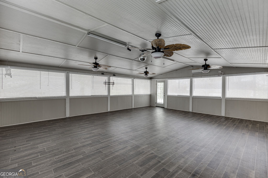 206 College Circle Property Photo 40