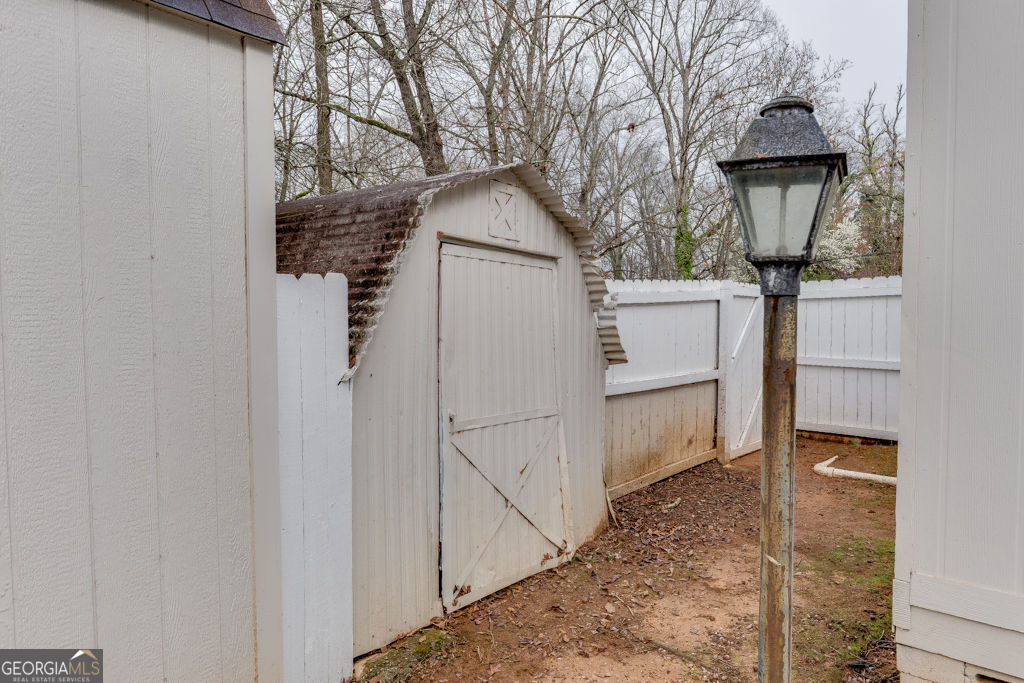 206 College Circle Property Photo 54