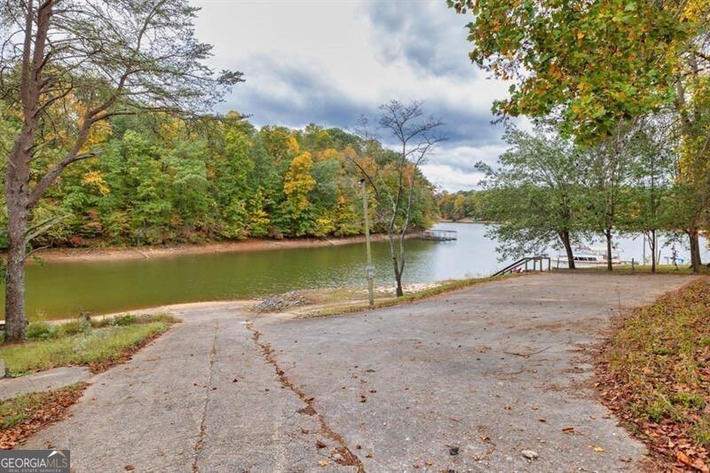 5520 Mount Shores Circle Property Photo 2
