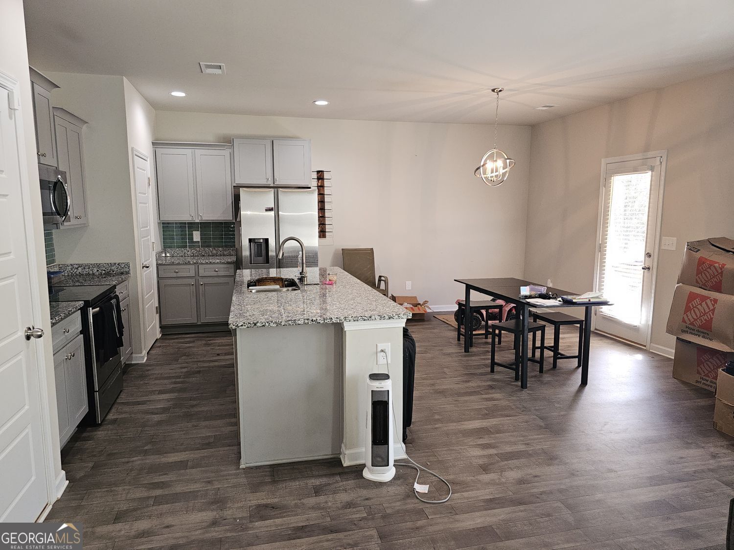 1148 Burgundy Drive Property Photo 4