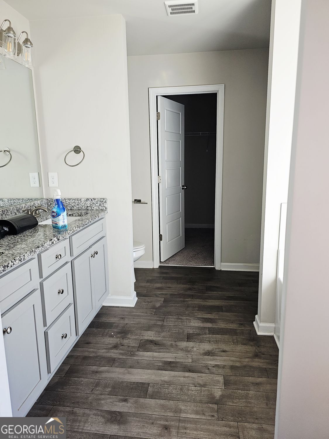 1148 Burgundy Drive Property Photo 10