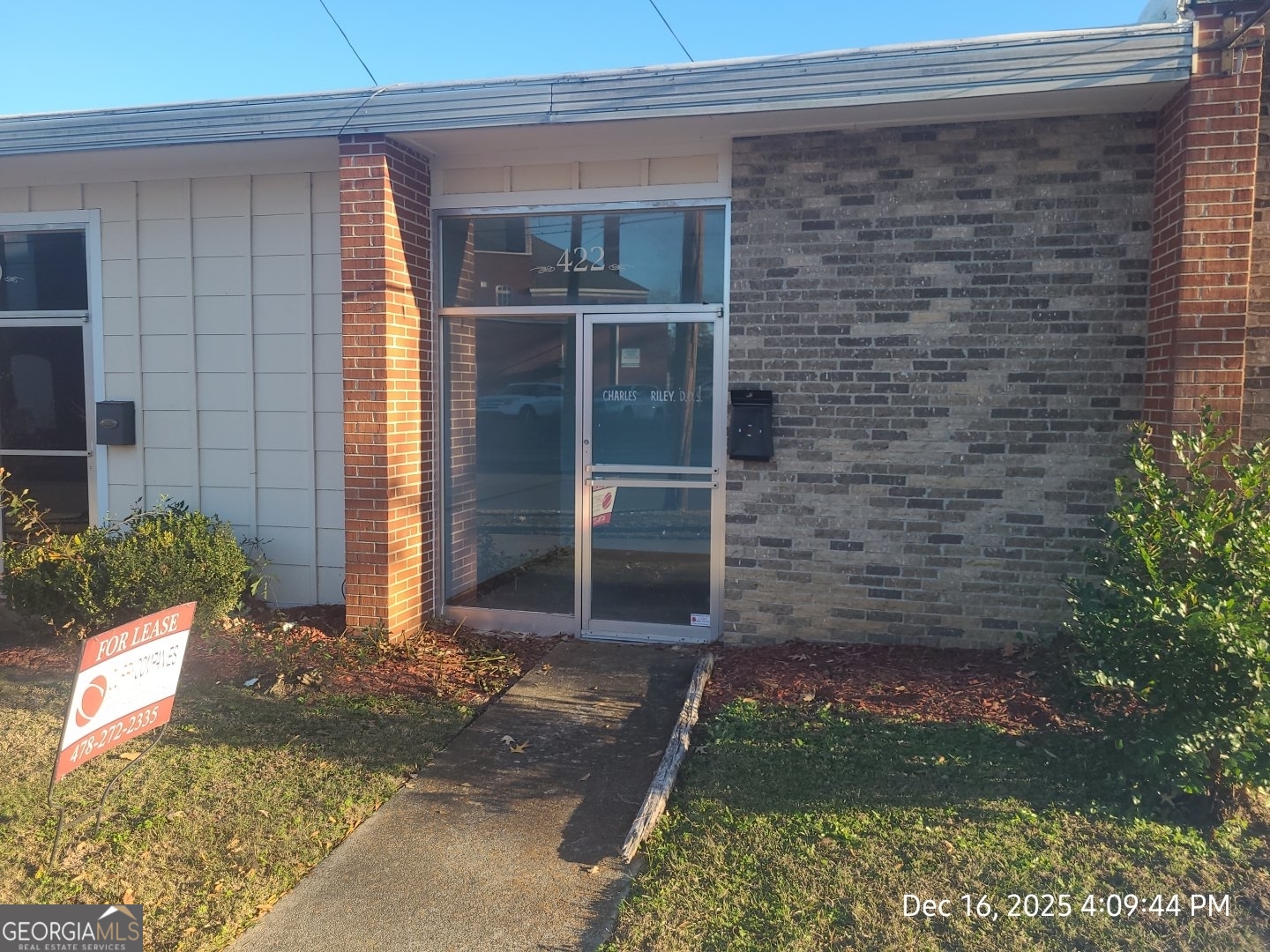 422 Academy Avenue Property Photo 2