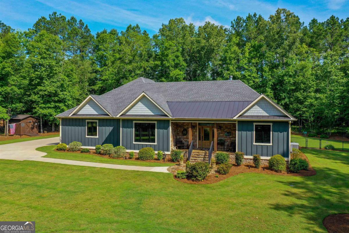 151 Sinclair Circle Property Photo 1
