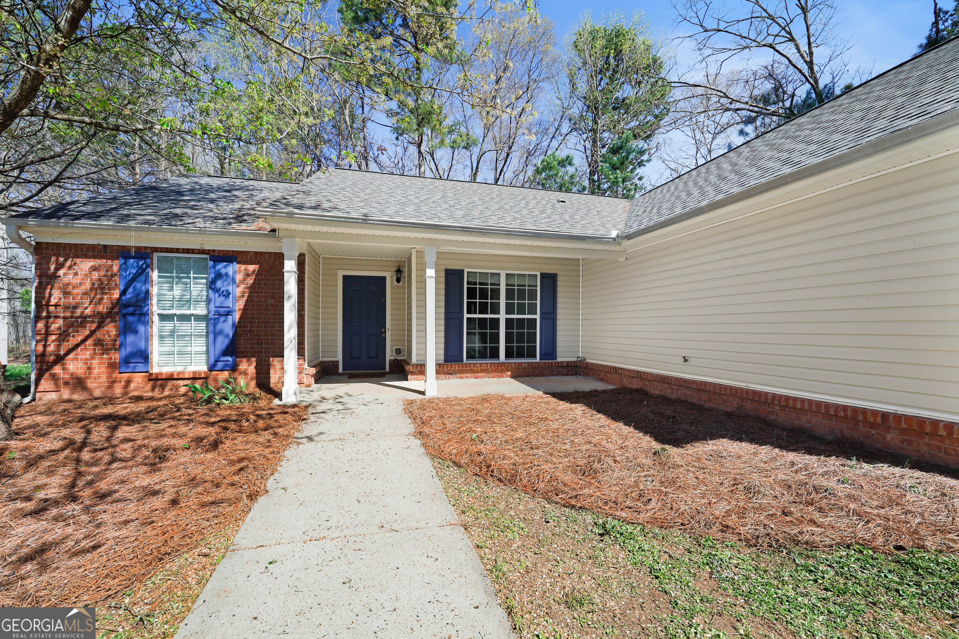 396 E Sycamore Drive Property Photo 5