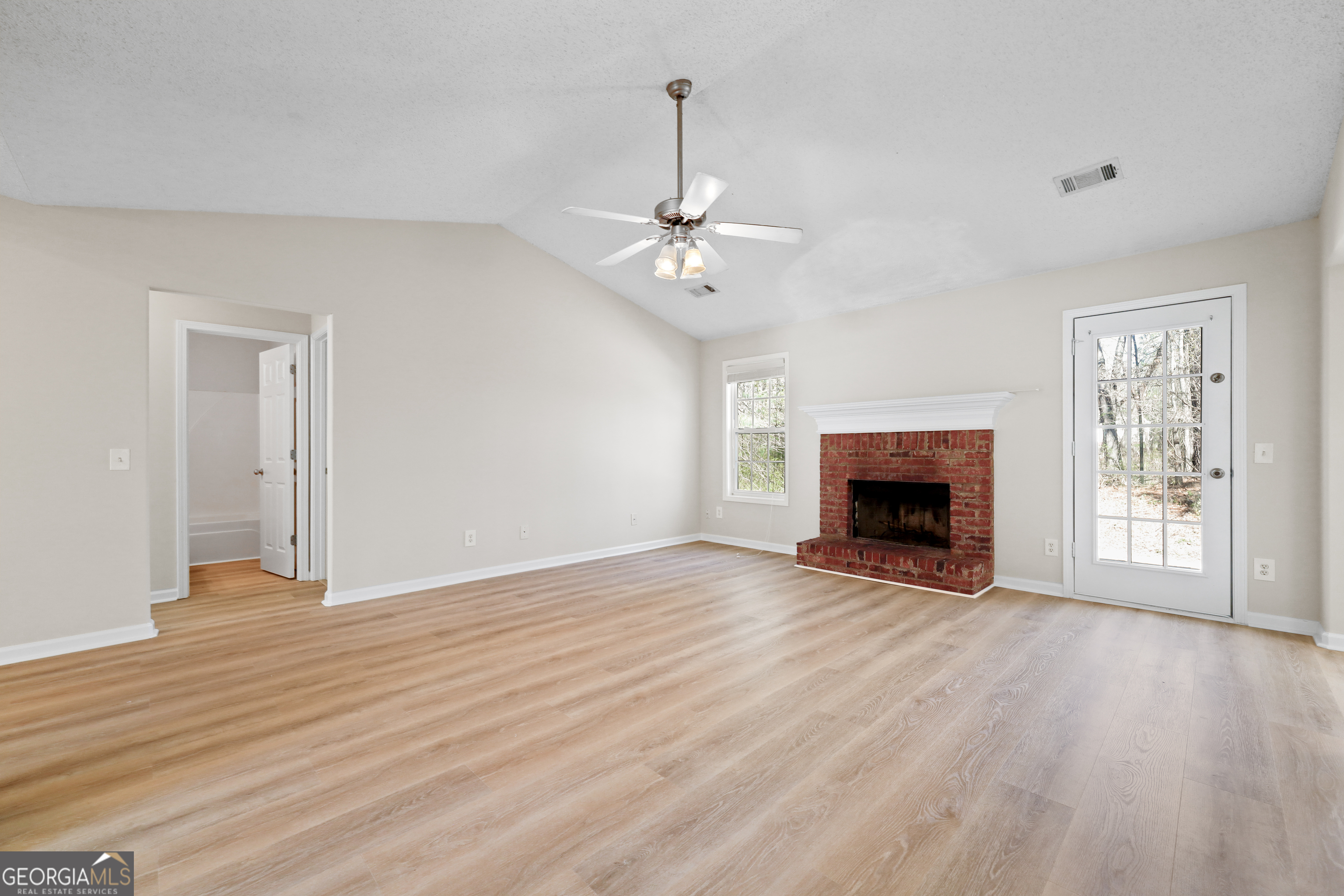 396 E Sycamore Drive Property Photo 10