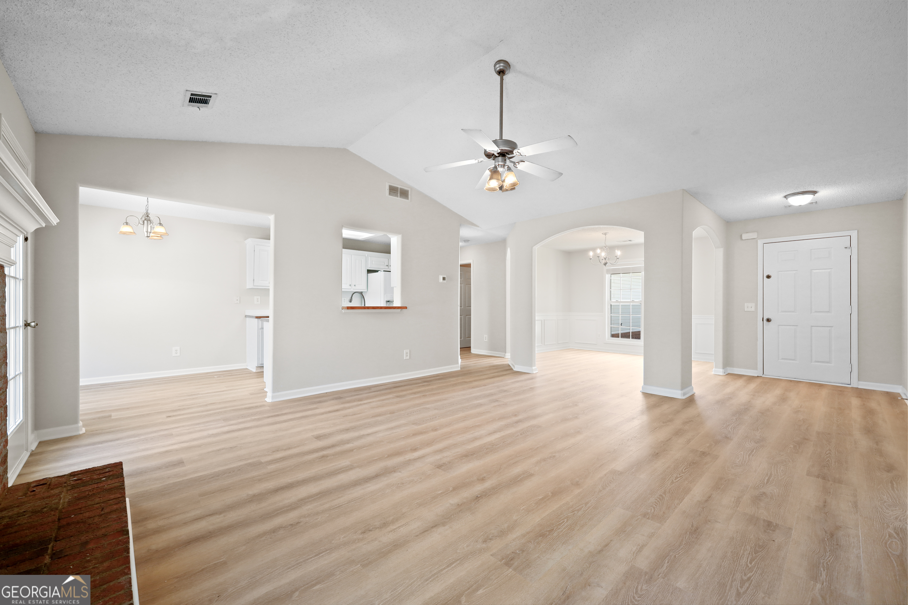 396 E Sycamore Drive Property Photo 14