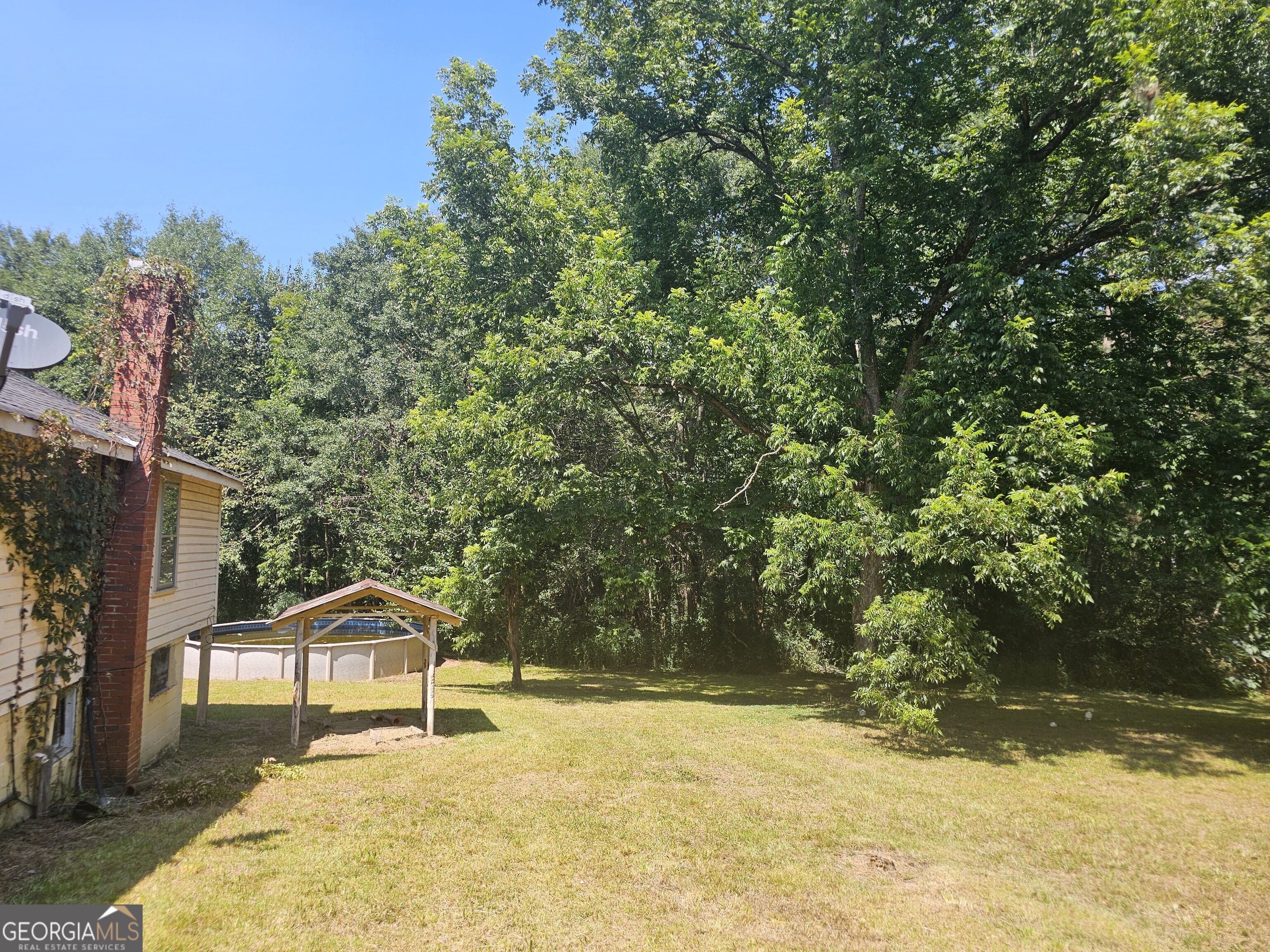 129 Brady Street Property Photo 4