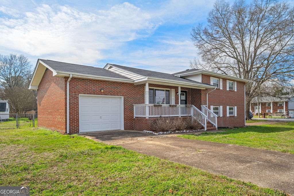 31 Jackson Way Property Photo 3