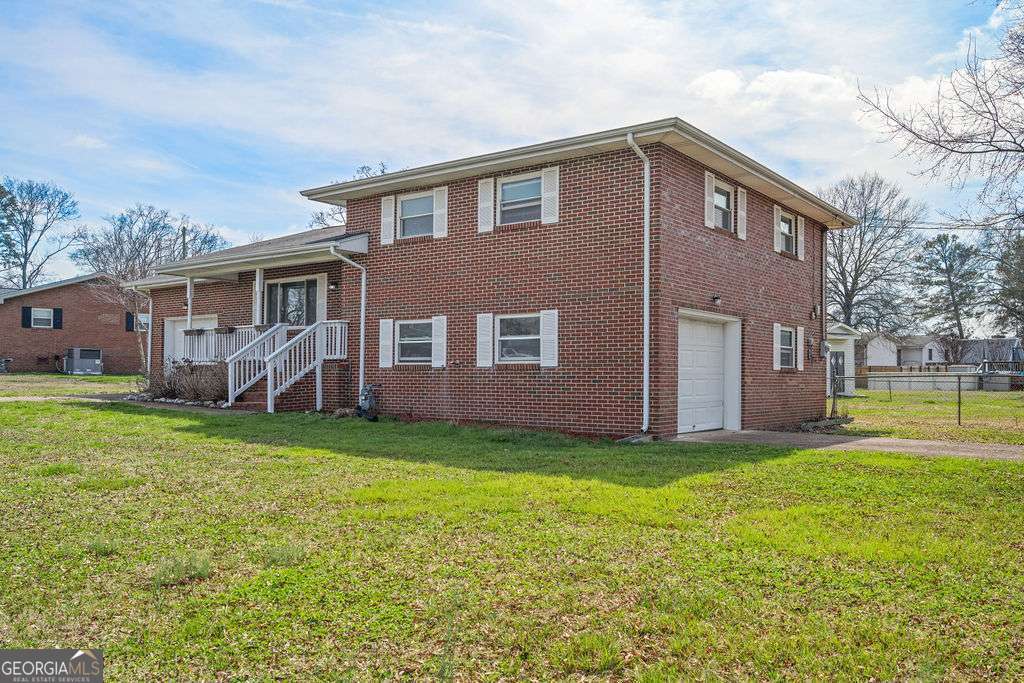 31 Jackson Way Property Photo 4