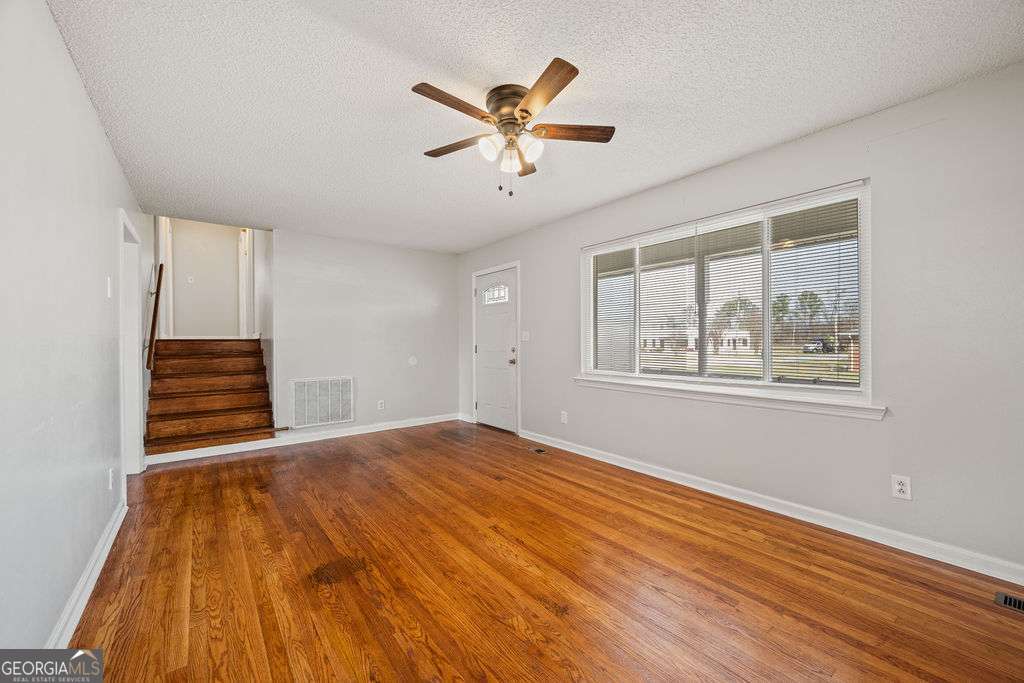 31 Jackson Way Property Photo 9