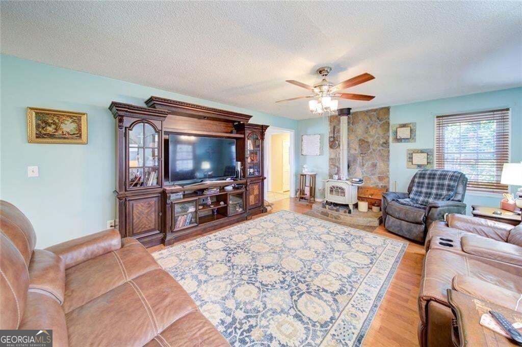 1268 Riverbend Road Property Photo 9