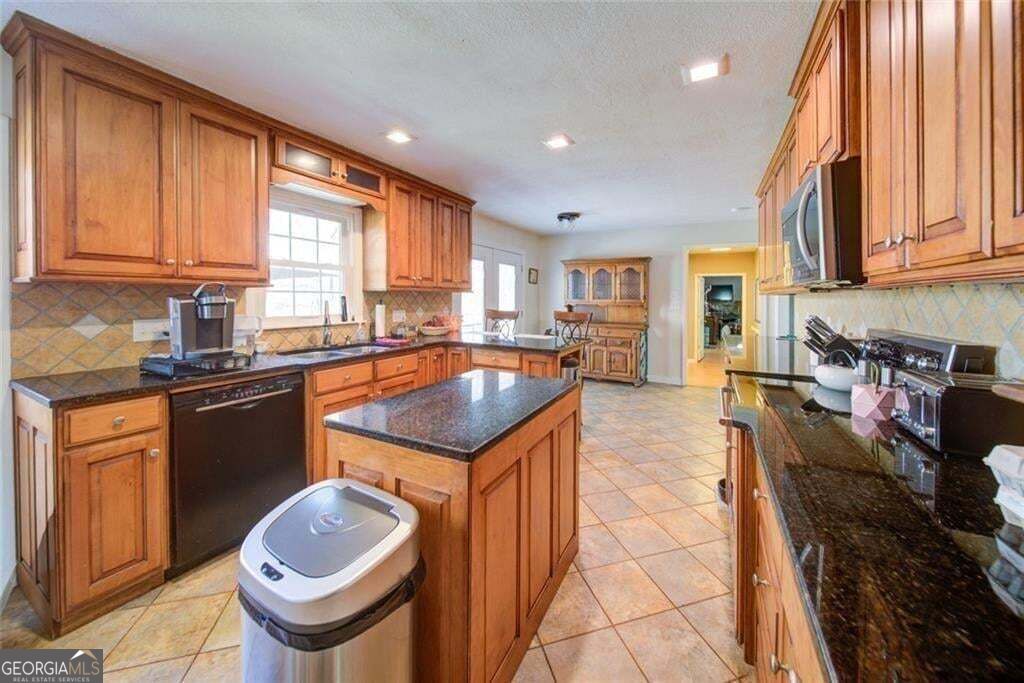 1268 Riverbend Road Property Photo 14