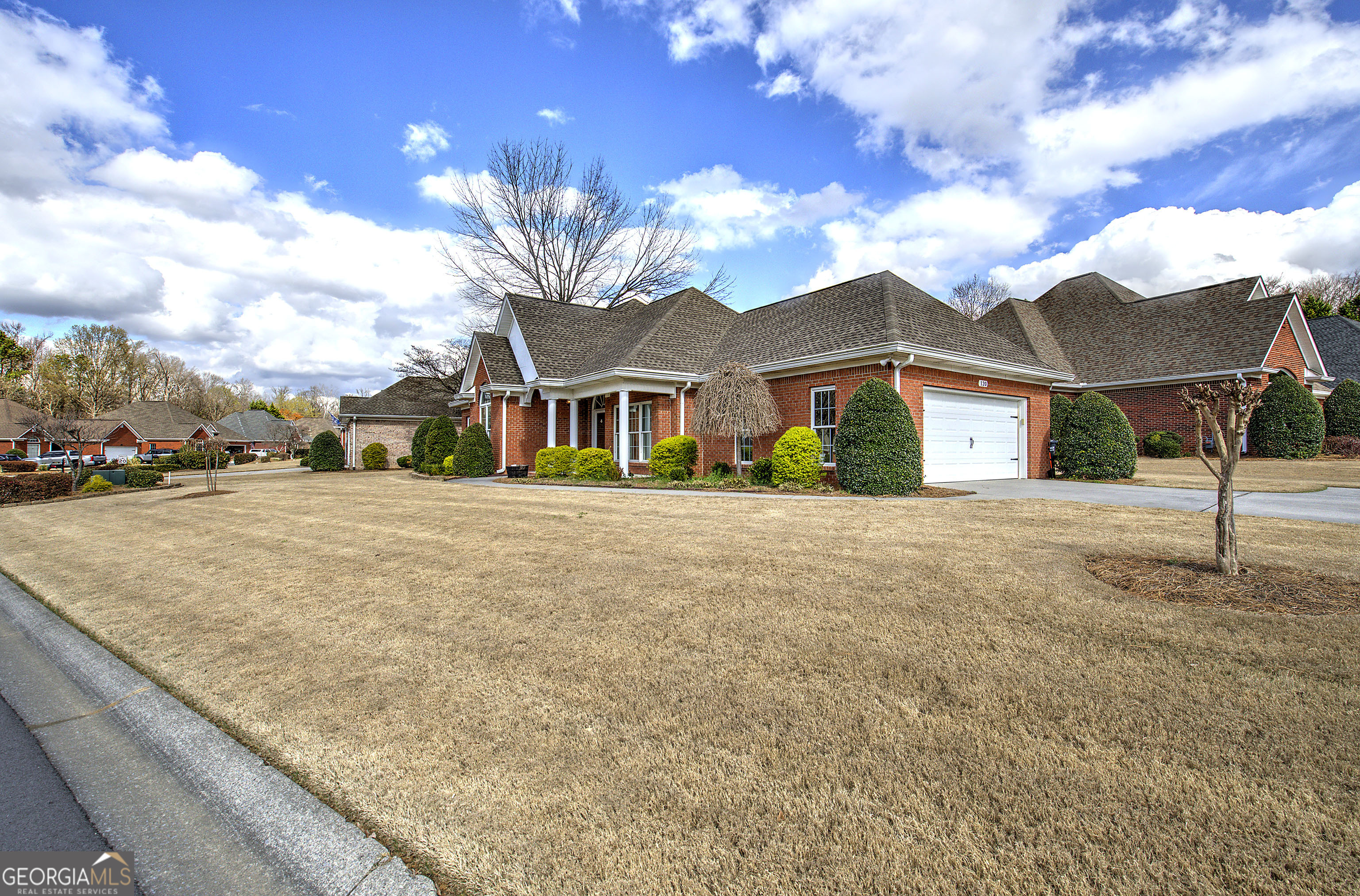 120 Vinings Way Se Property Photo 4