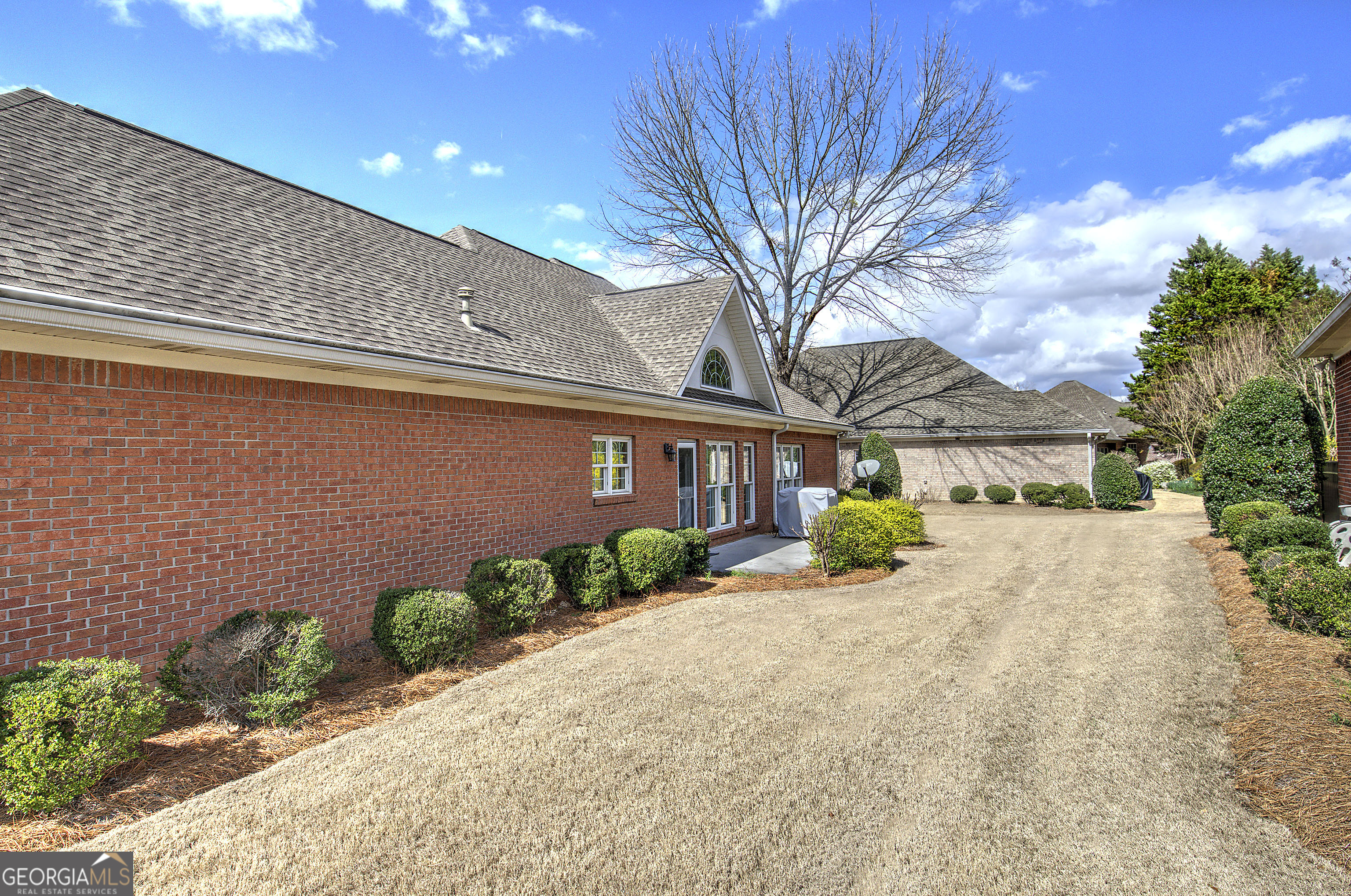 120 Vinings Way Se Property Photo 8