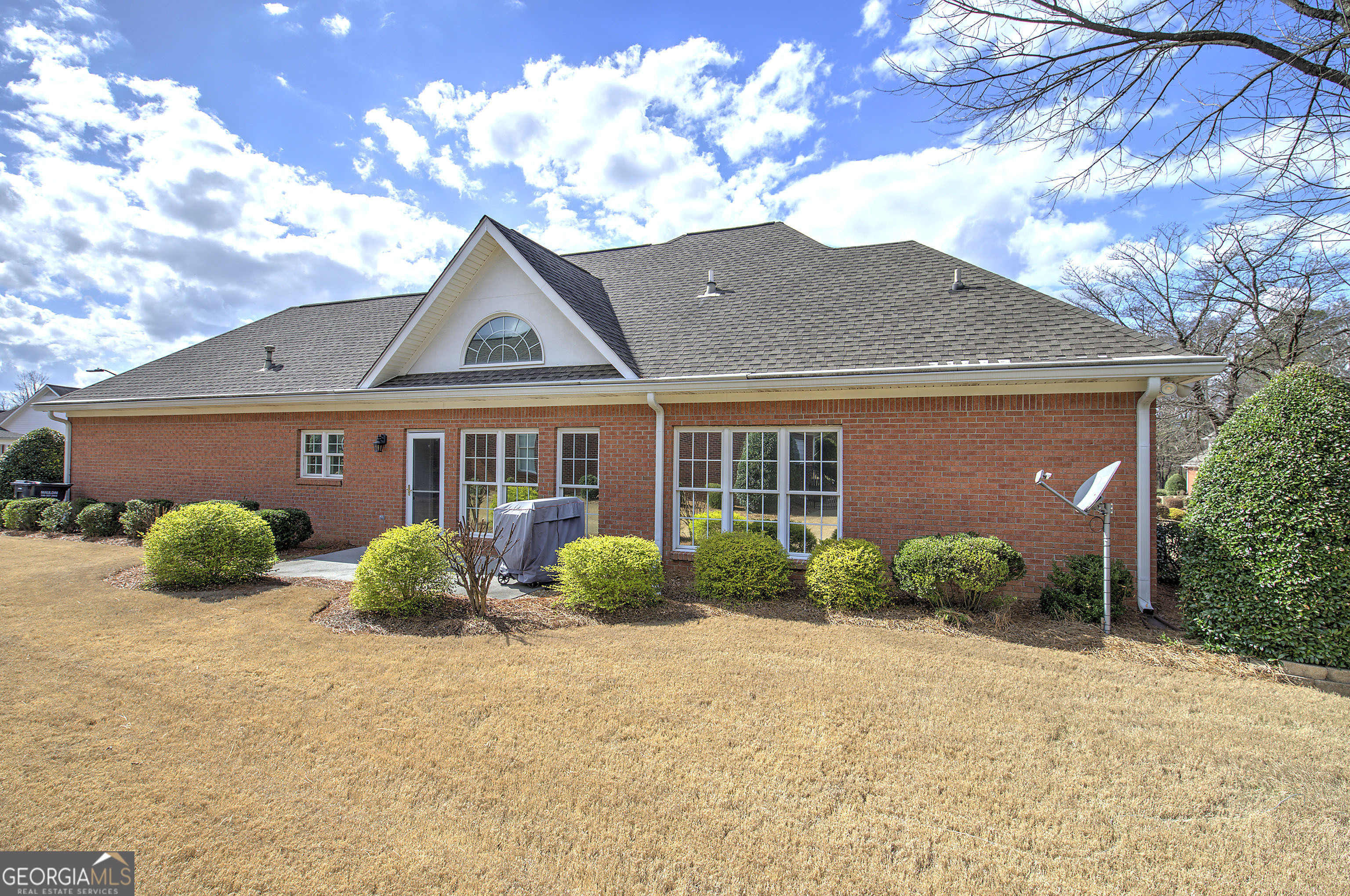 120 Vinings Way Se Property Photo 9