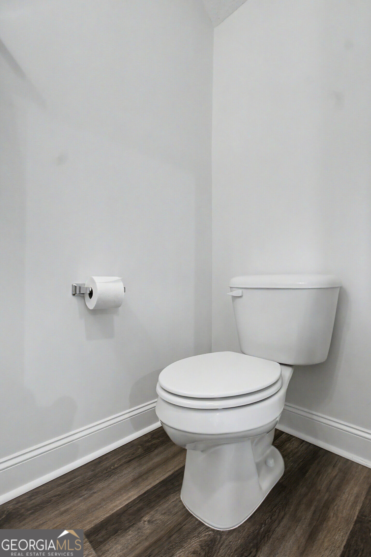 912 Meloney Drive Property Photo 4