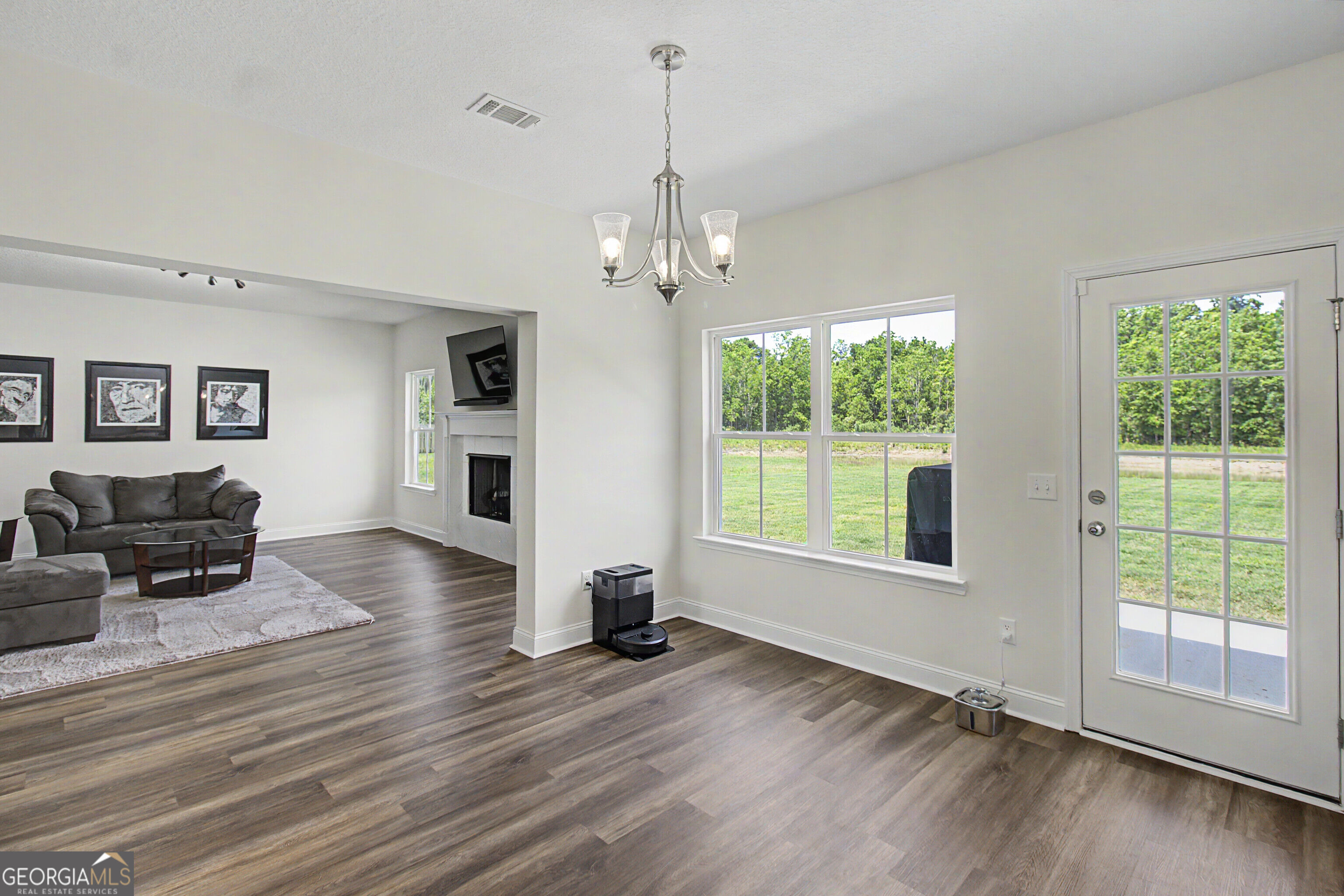 912 Meloney Drive Property Photo 12