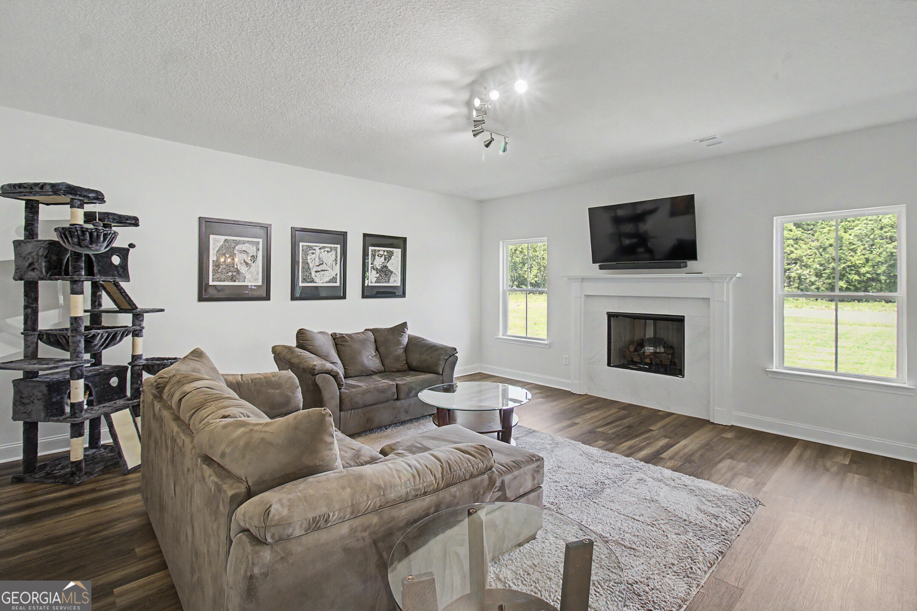 912 Meloney Drive Property Photo 14