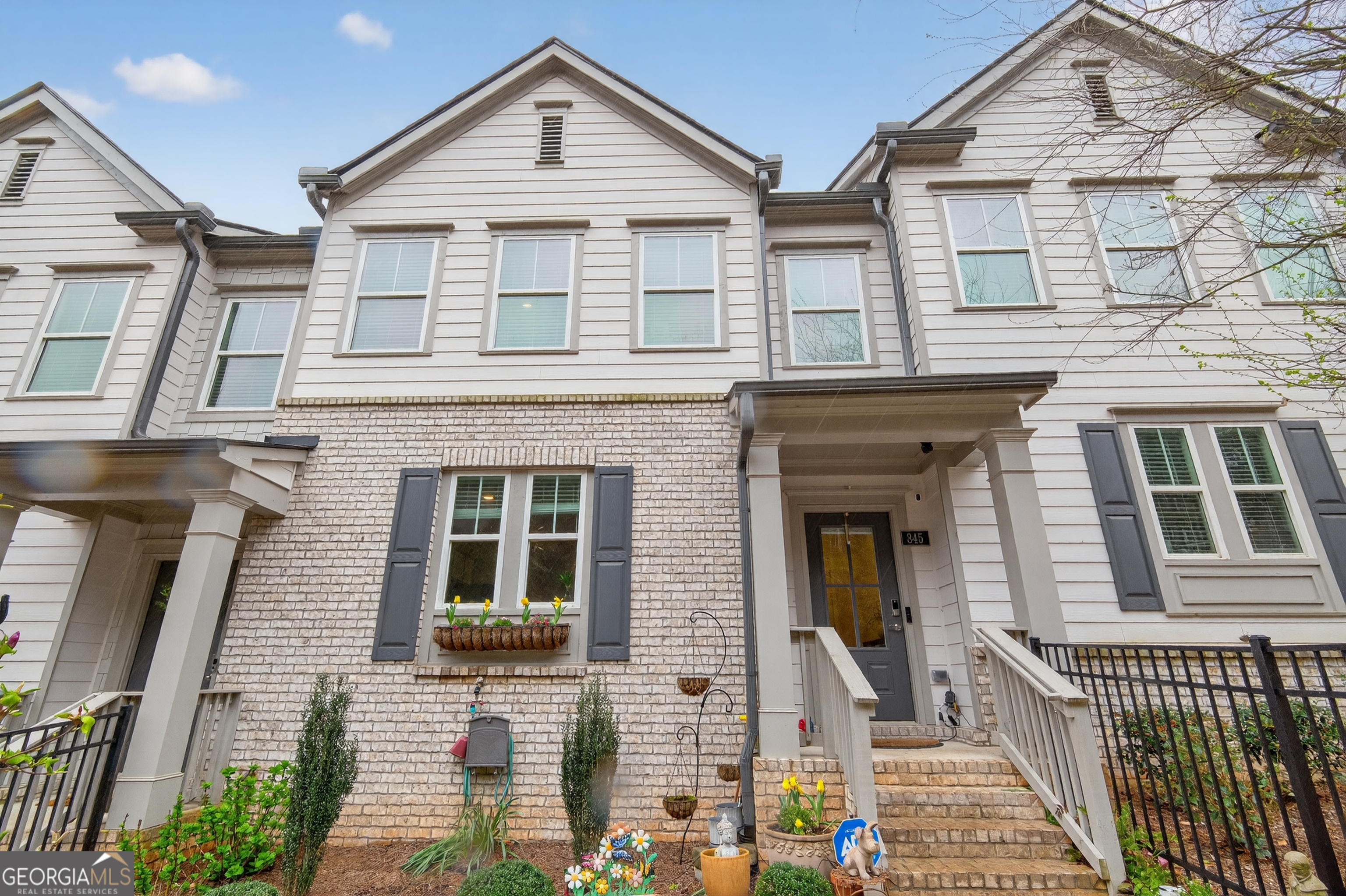 345 Vista Lane
