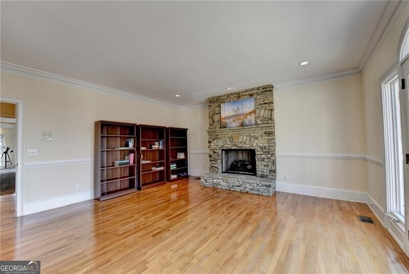 2035 Derby Lane Property Photo 17