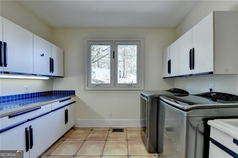 2035 Derby Lane Property Photo 41