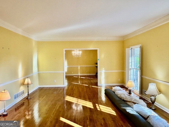 1014 E College Street Property Photo 4