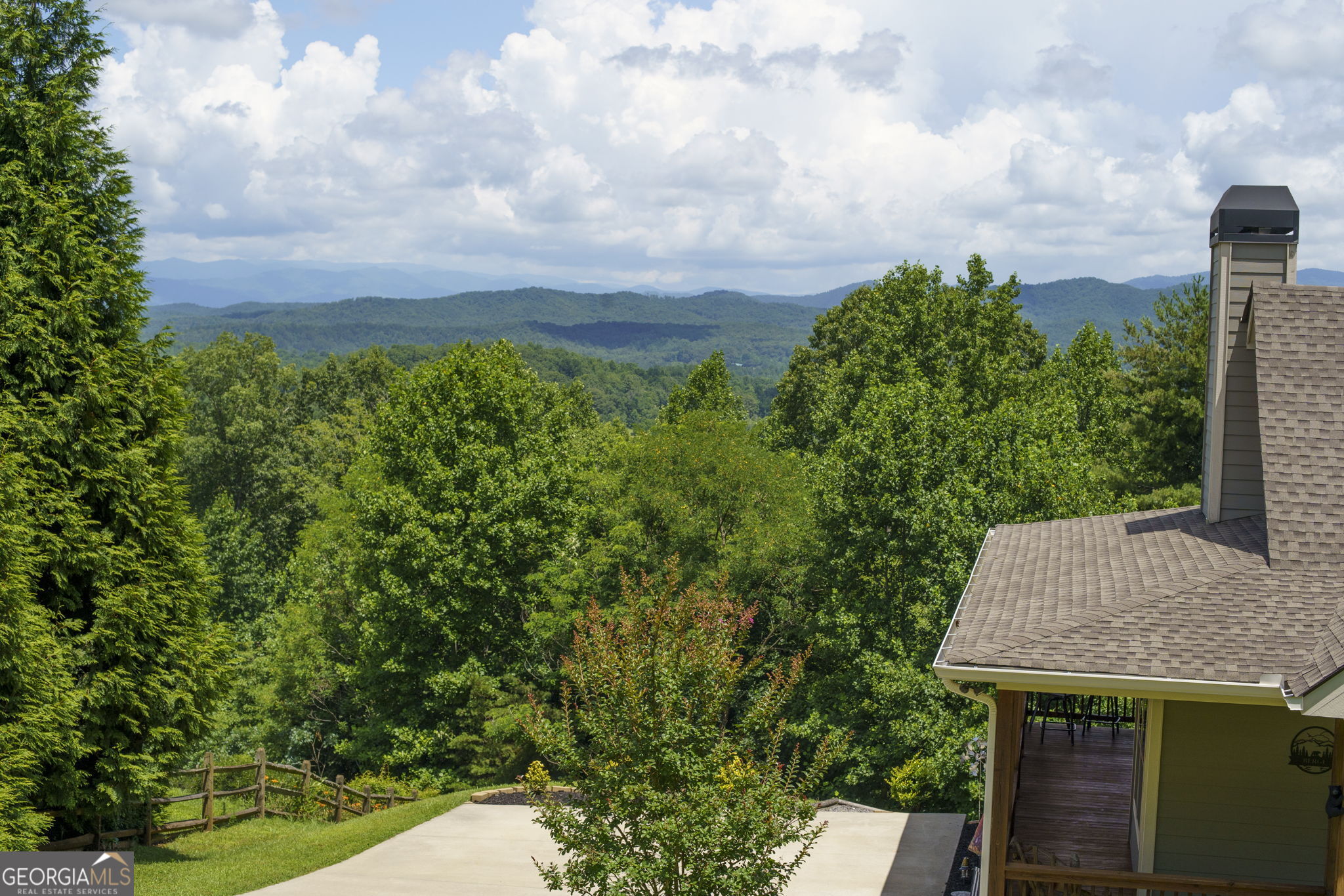 2079 Gallatin Road Property Photo 2