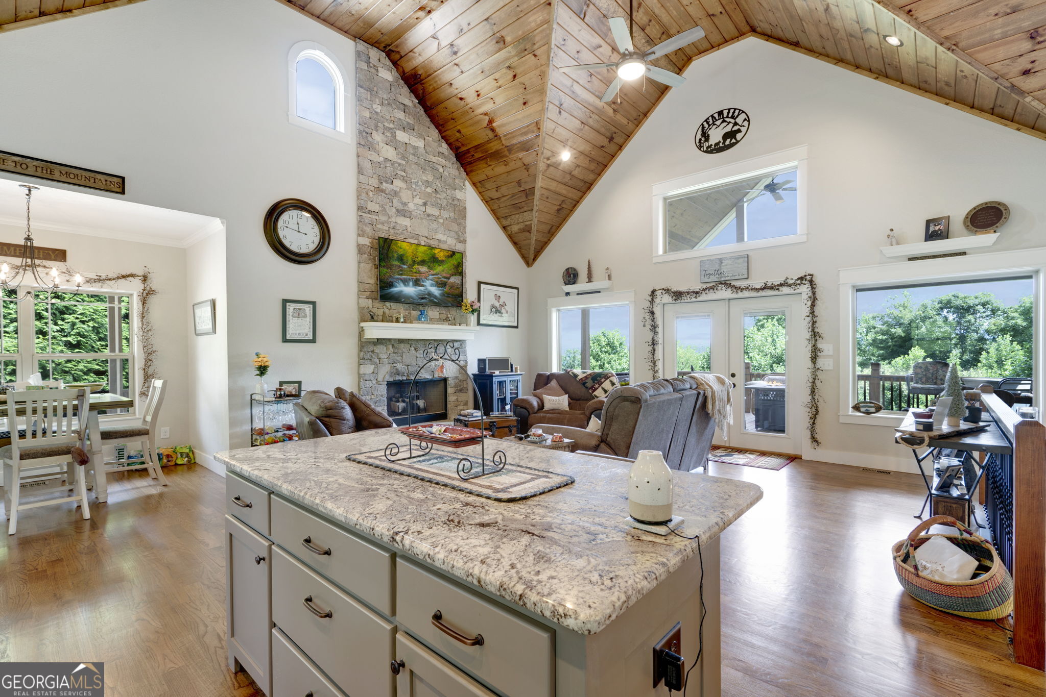 2079 Gallatin Road Property Photo 12
