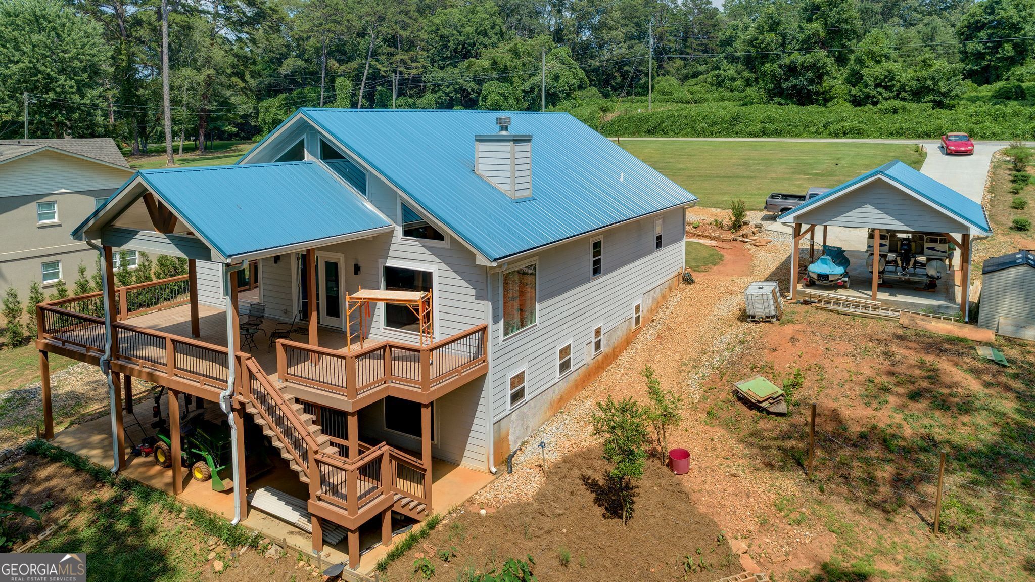 1010 Lakeland Drive Property Photo 1