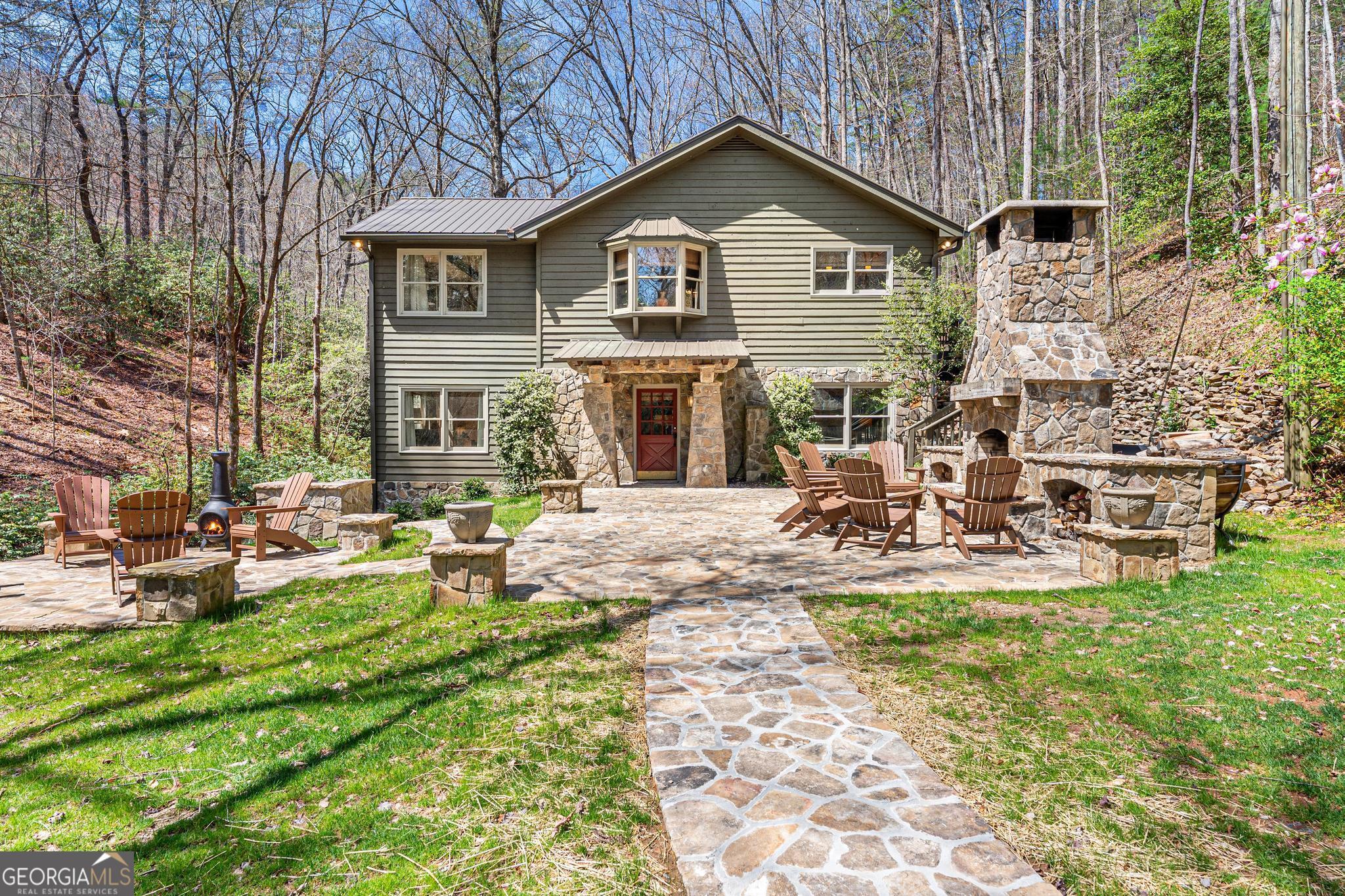 310 Blue Ridge Drive Property Photo 1