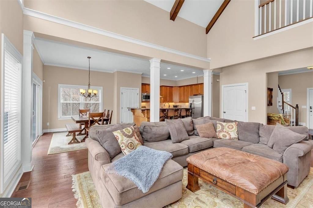 1075 Willow Way Property Photo 16