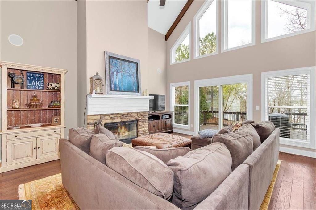 1075 Willow Way Property Photo 17