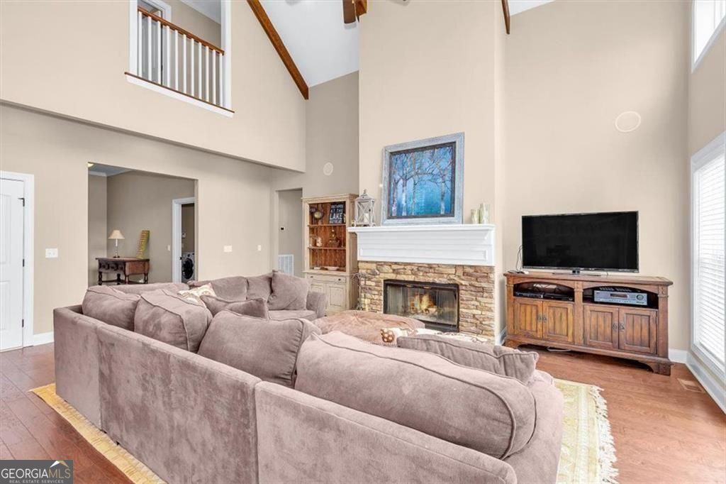 1075 Willow Way Property Photo 18