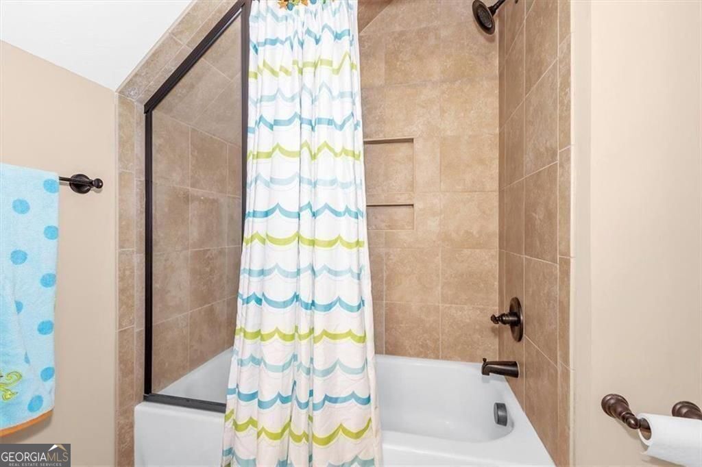 1075 Willow Way Property Photo 32