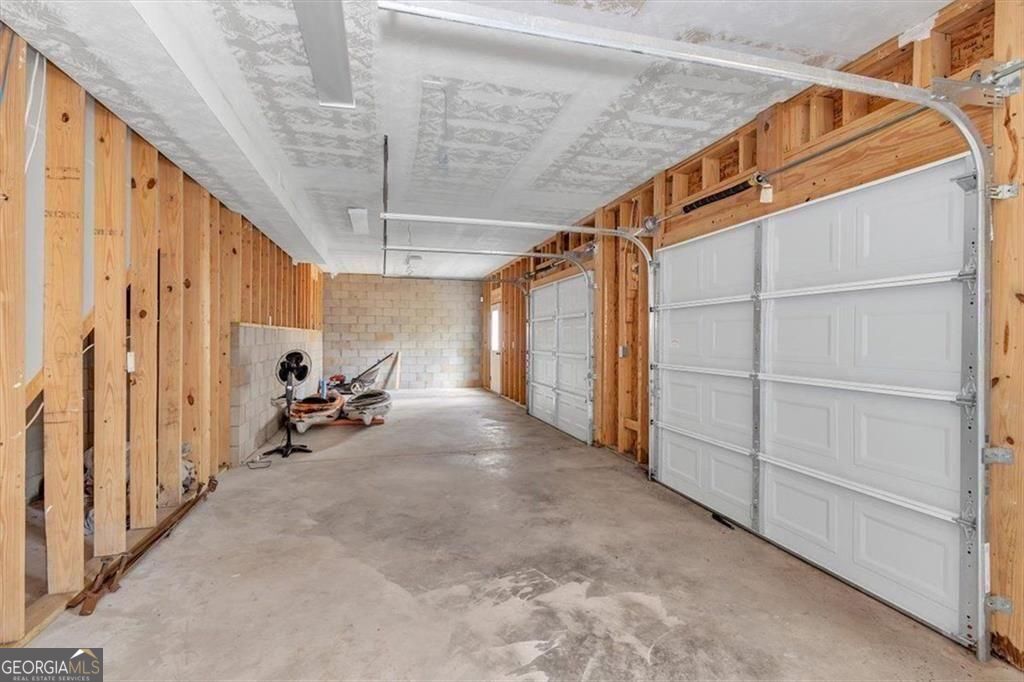1075 Willow Way Property Photo 38