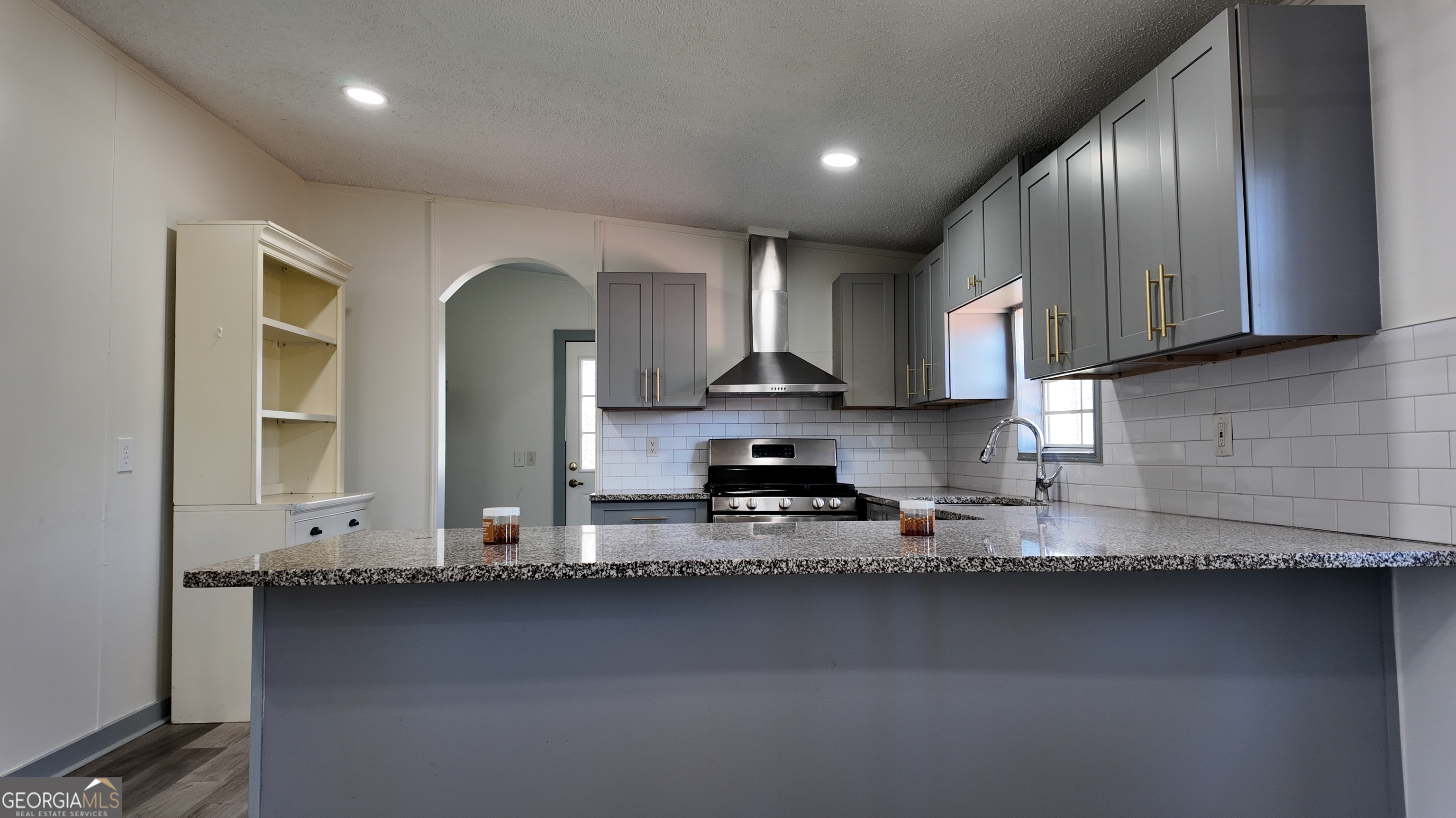 995 Highway 101 S Property Photo 18