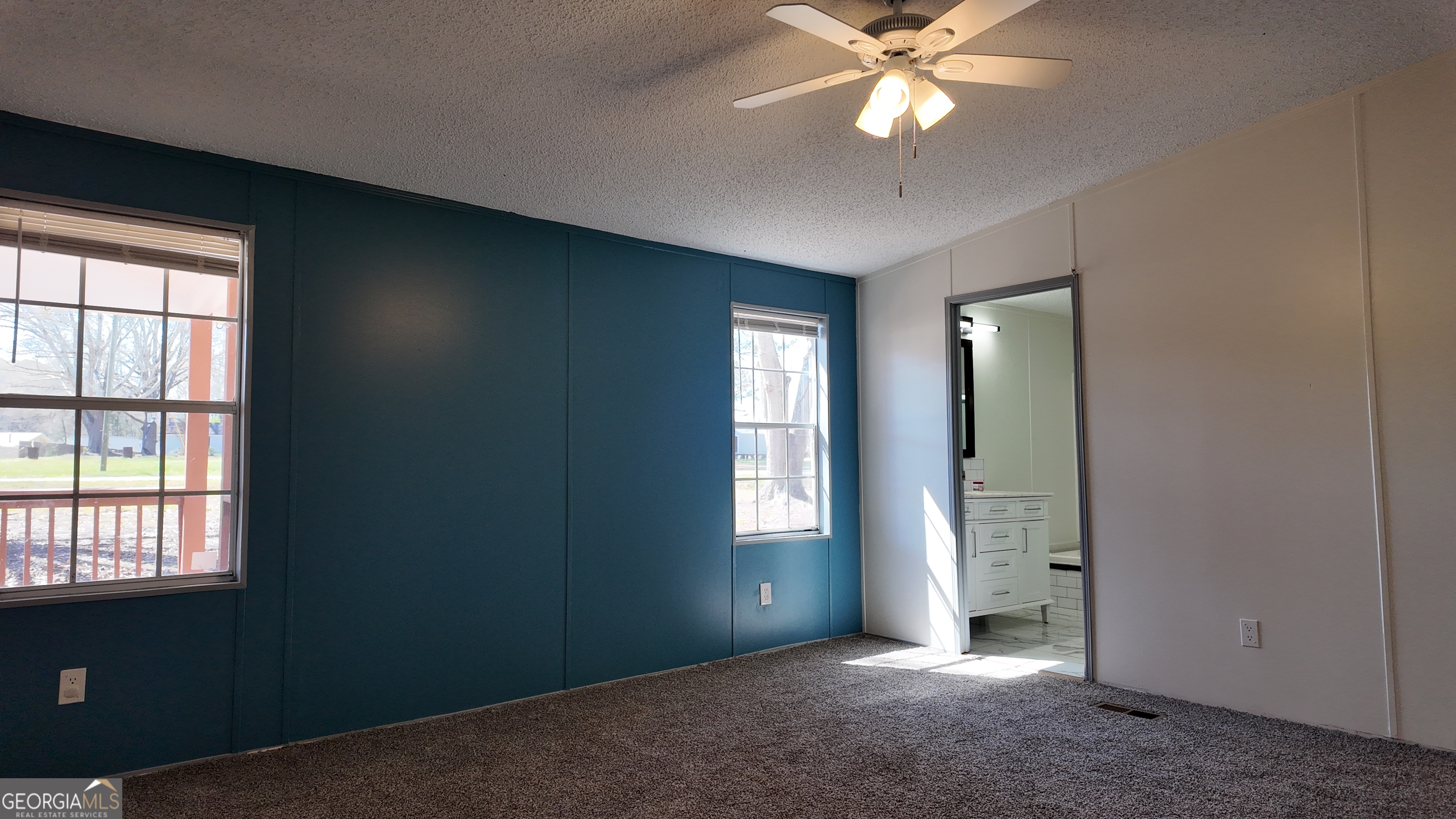995 Highway 101 S Property Photo 24