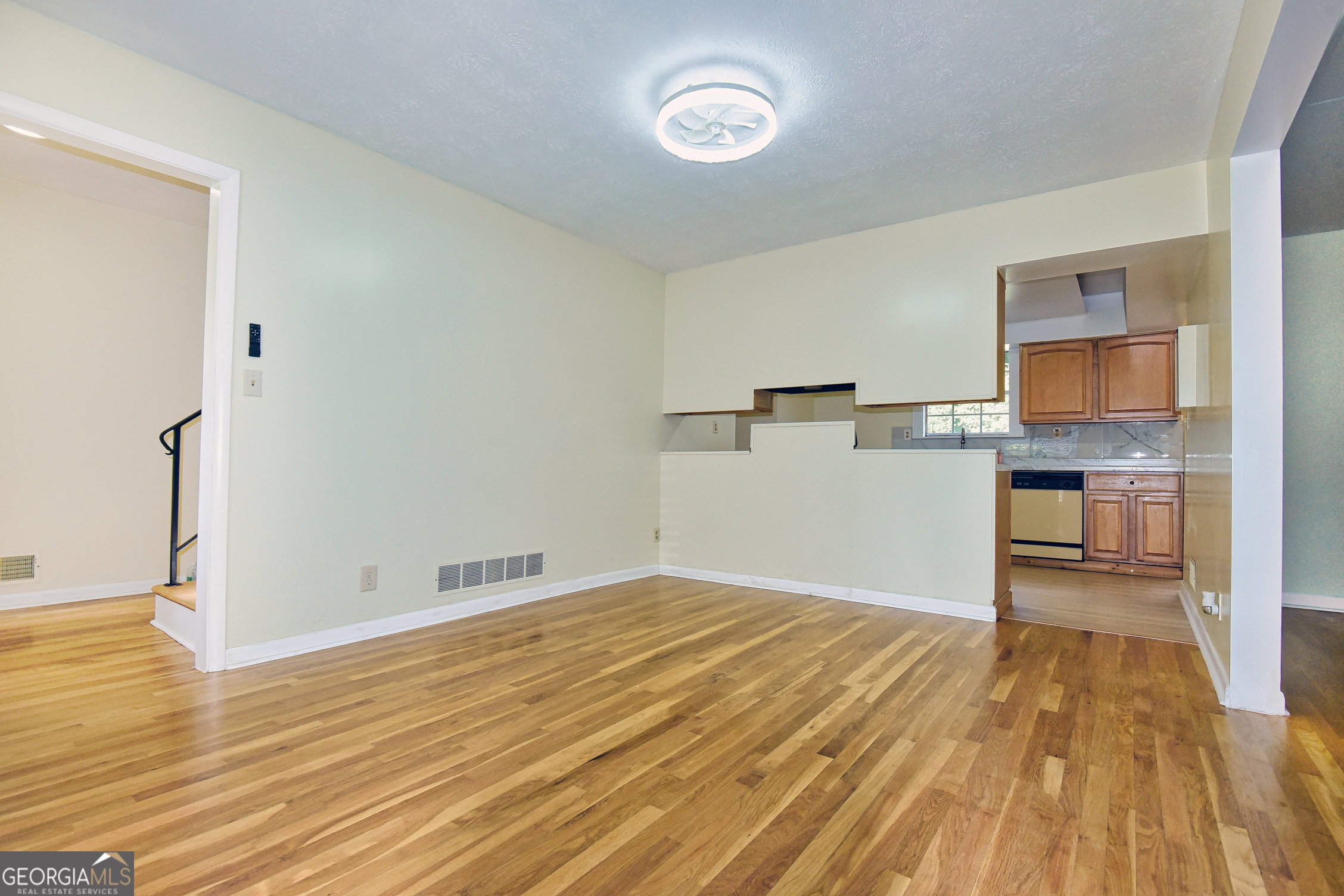 6418 Maddox Road Property Photo 10