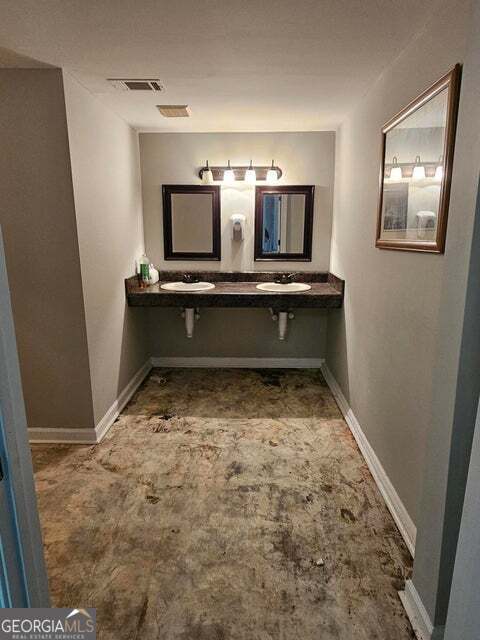 611 N Washington Street Property Photo 3