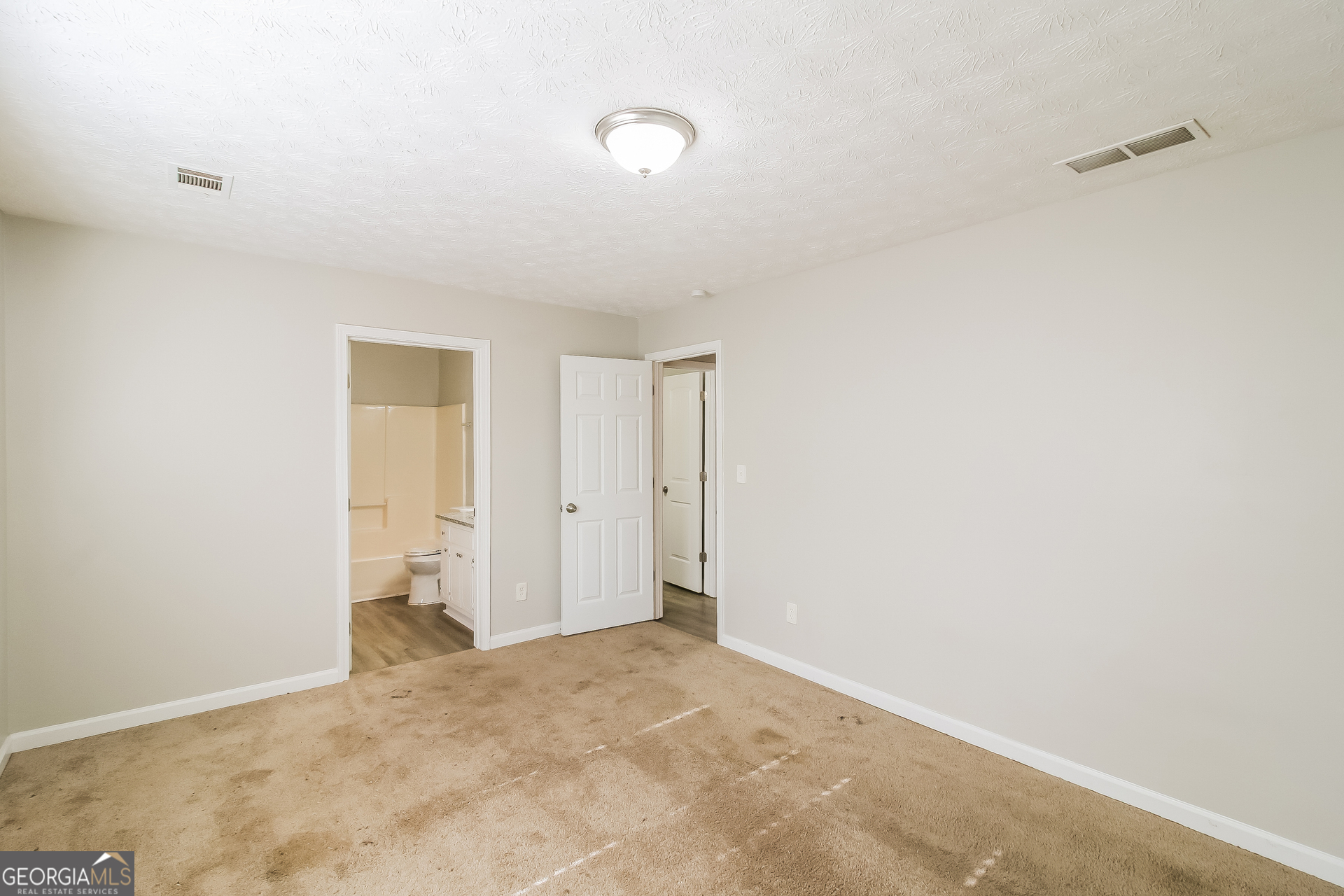 6570 Deshon Circle Property Photo 8