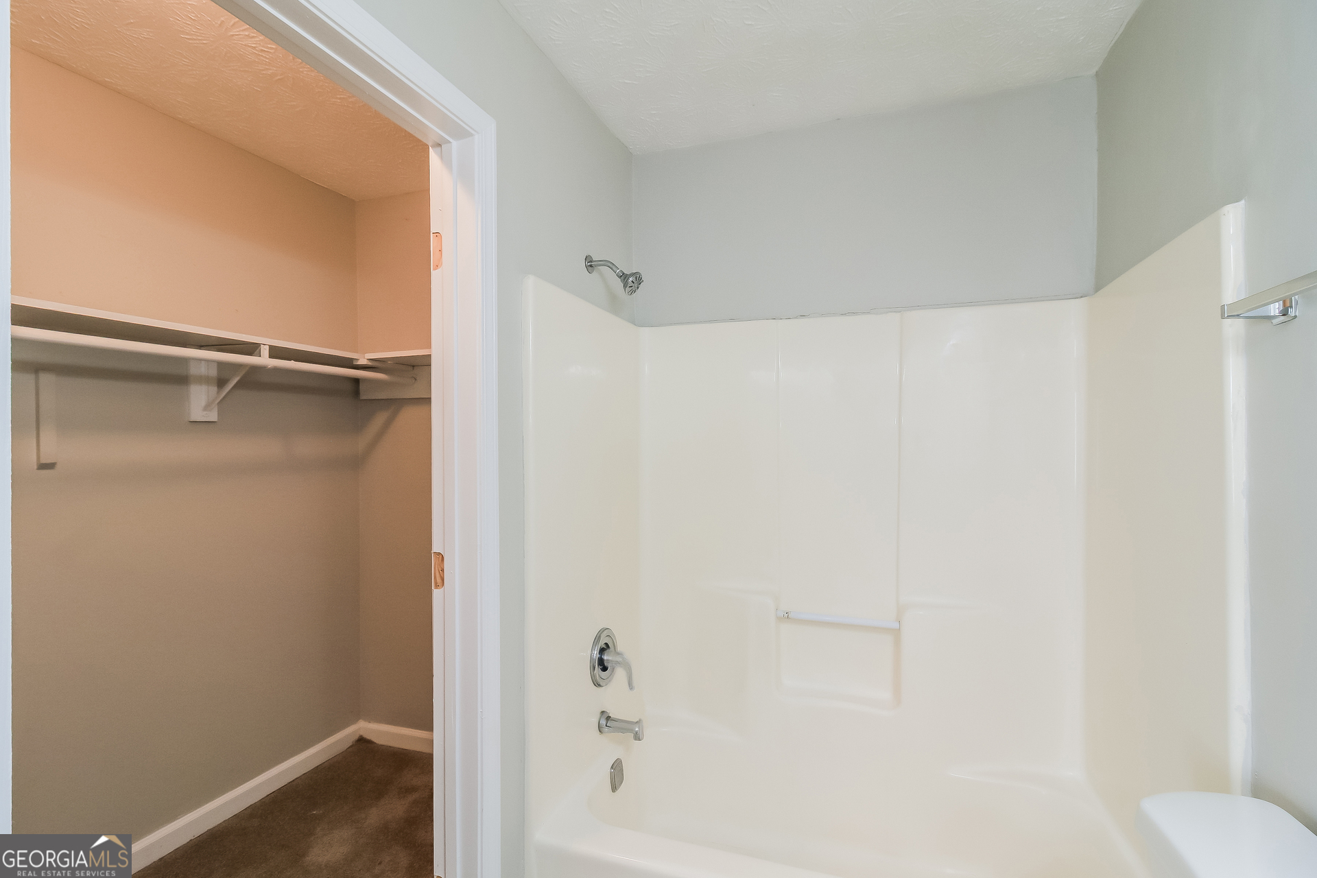 6570 Deshon Circle Property Photo 9