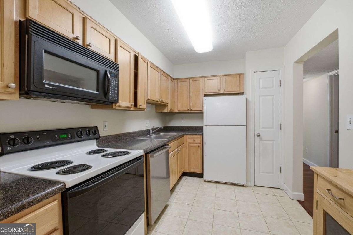 3440 Essex Avenue # 103 Property Photo 8