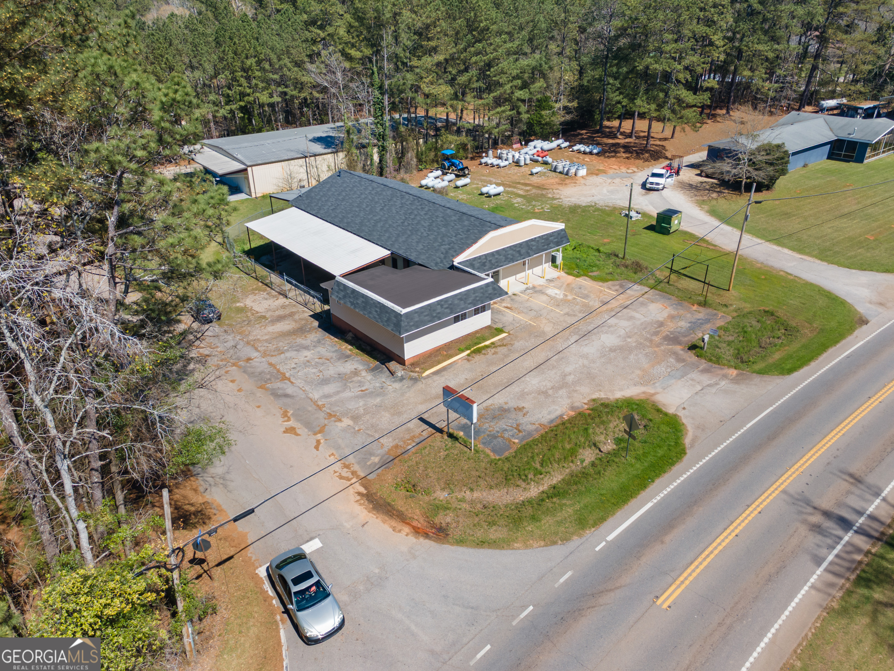 2898 West Point Road Property Photo 4