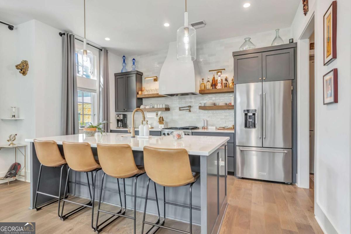 335 2nd Street Property Photo 11